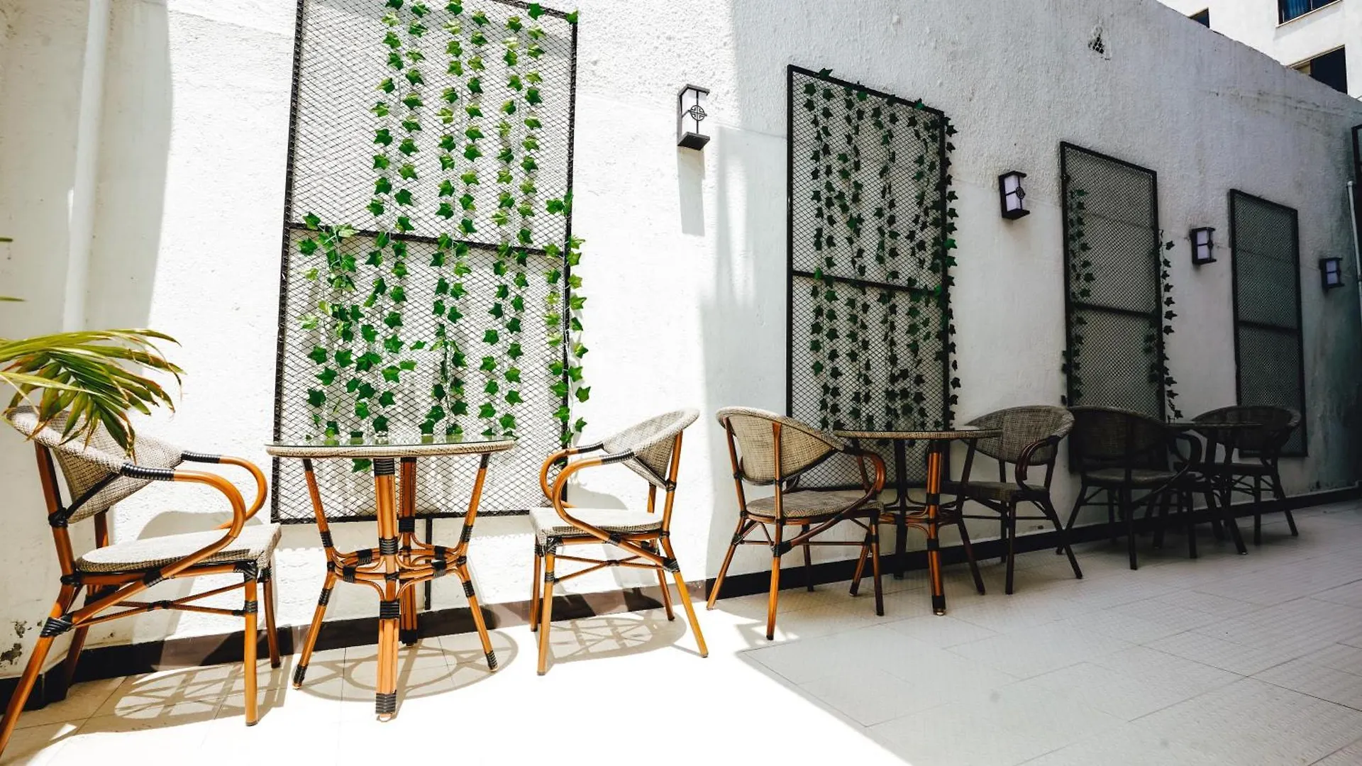 Brighton Guest House And Cafe Addis Ababa
